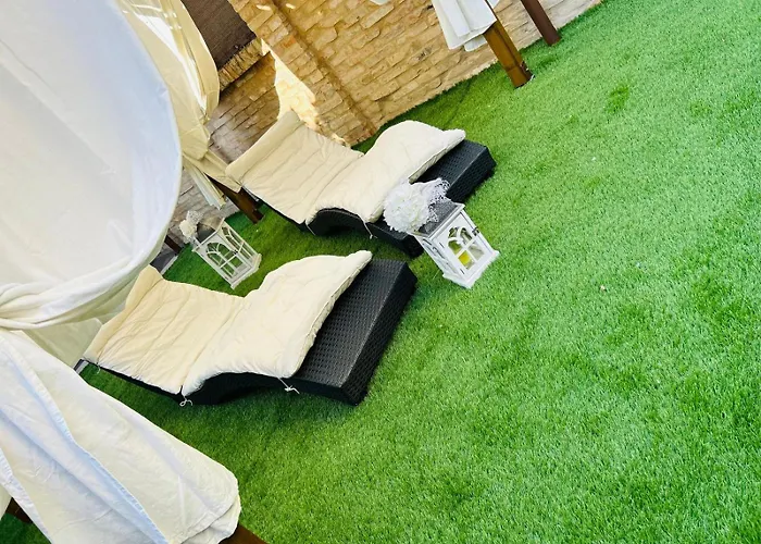 And Breakfast Laberinto 4*